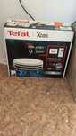 Продам робот-пылесос Tefal