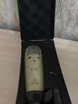 Продам микрофон  behringer c-3