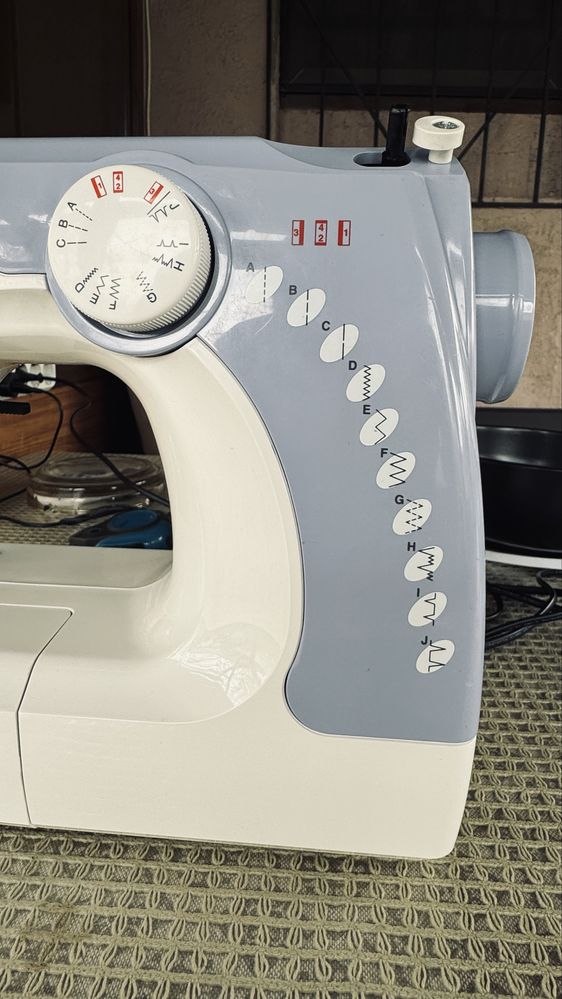 Продам швейную машинку Janome производство Тайланд