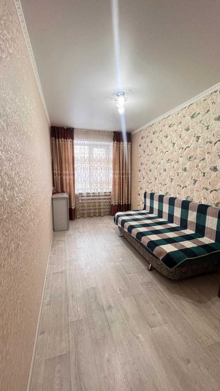 Продам 3 комнатную квартиру 2 этаж Центр