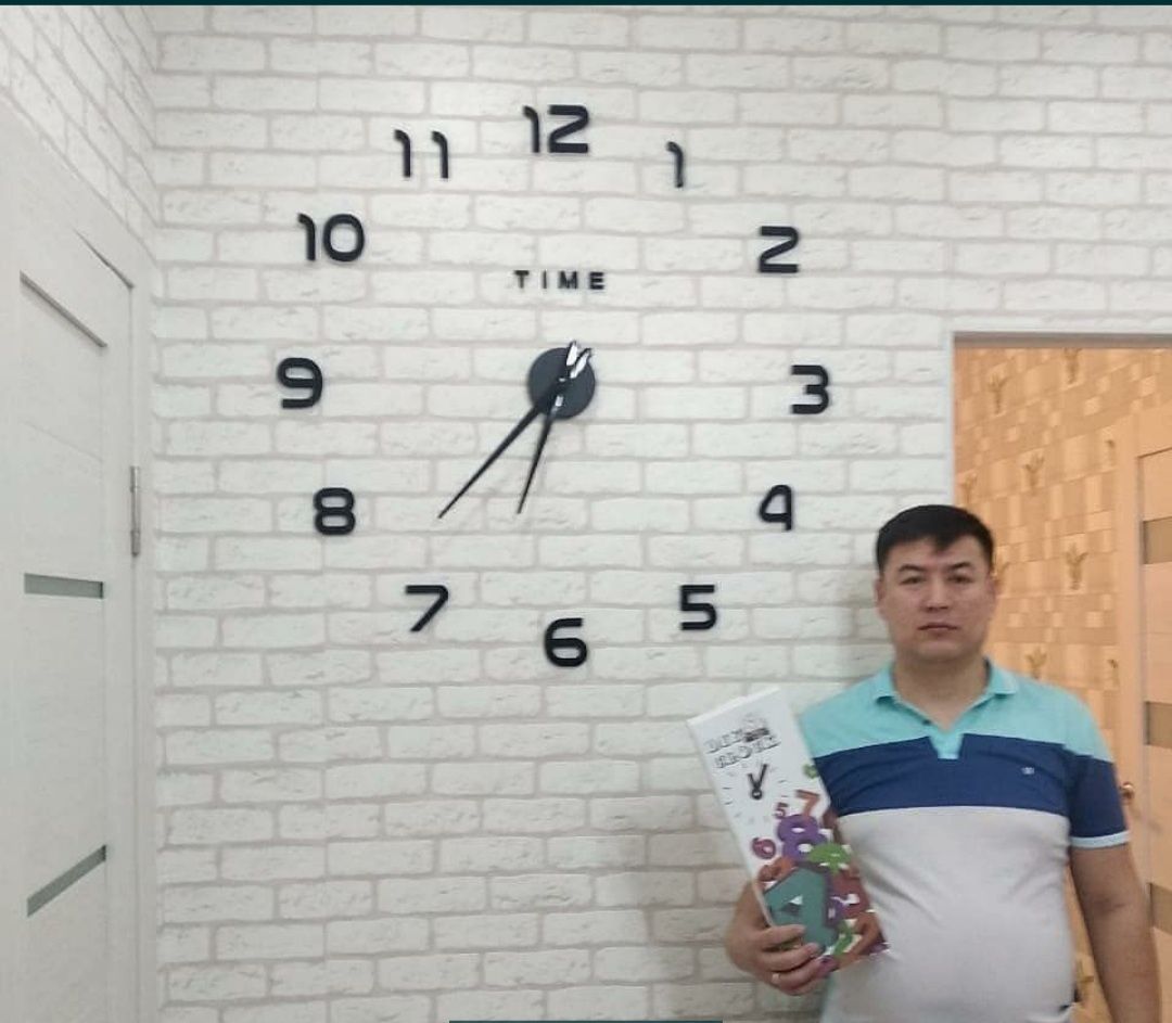 Продам 3Д часы-стикер