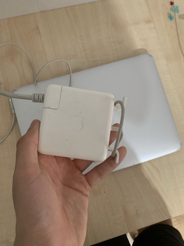 Macbook air 2011