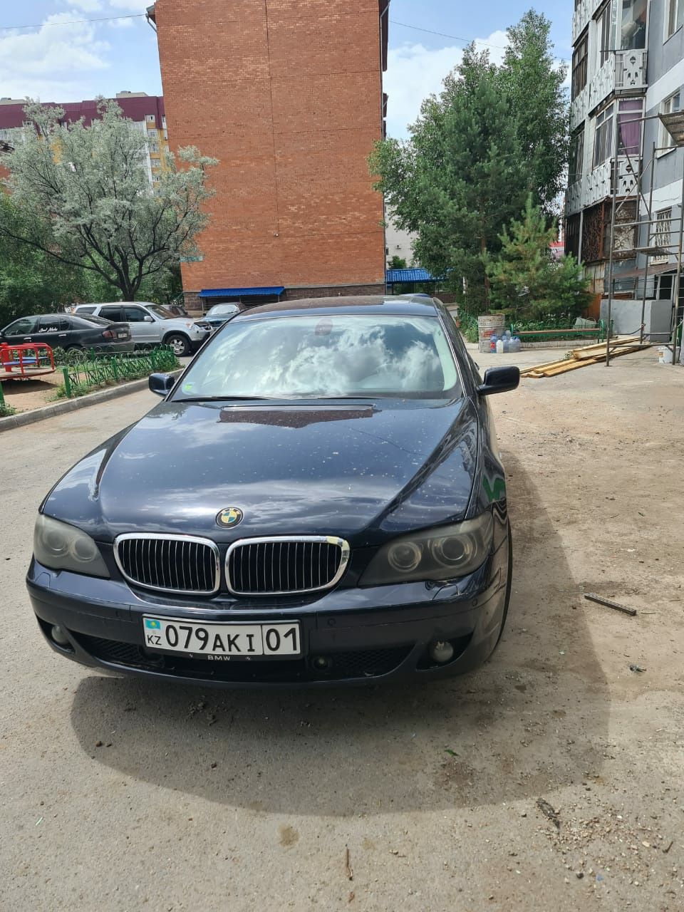 Машина БМВ в хорошем состоянии