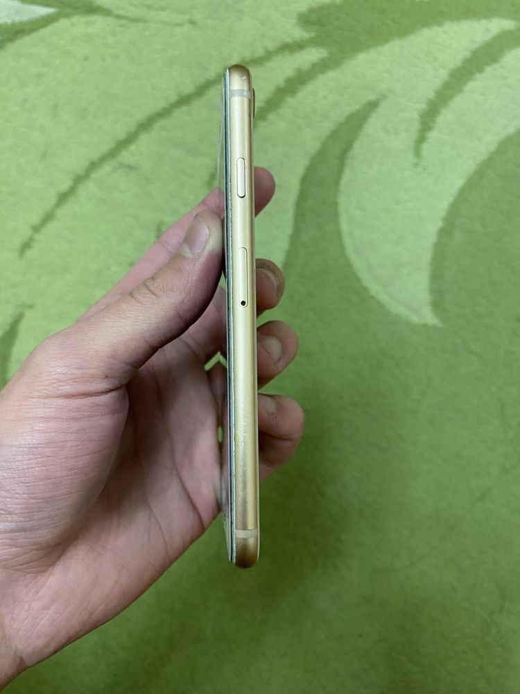 Продам IPhone 8 64 GB