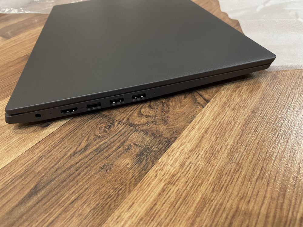Ноутбук Lenovo v15 ssd 256gb новый