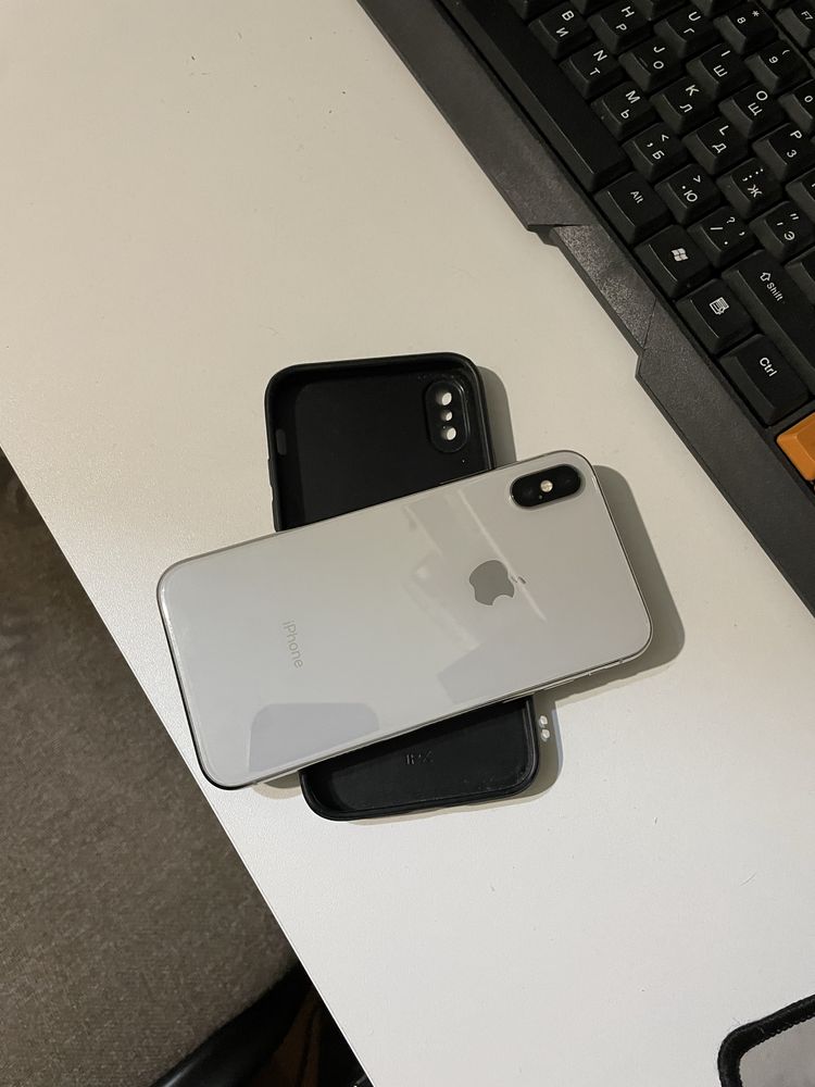 Продам iphone 10 256