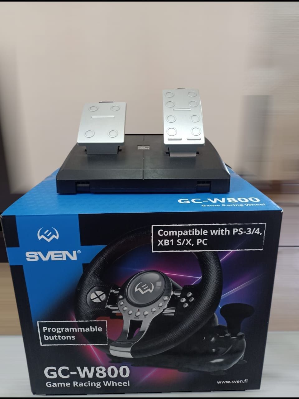 Продам игровой руль Sven gc-w800
