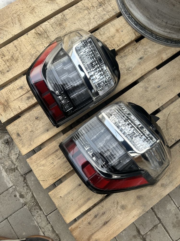 Toyota 4runner фонари новые