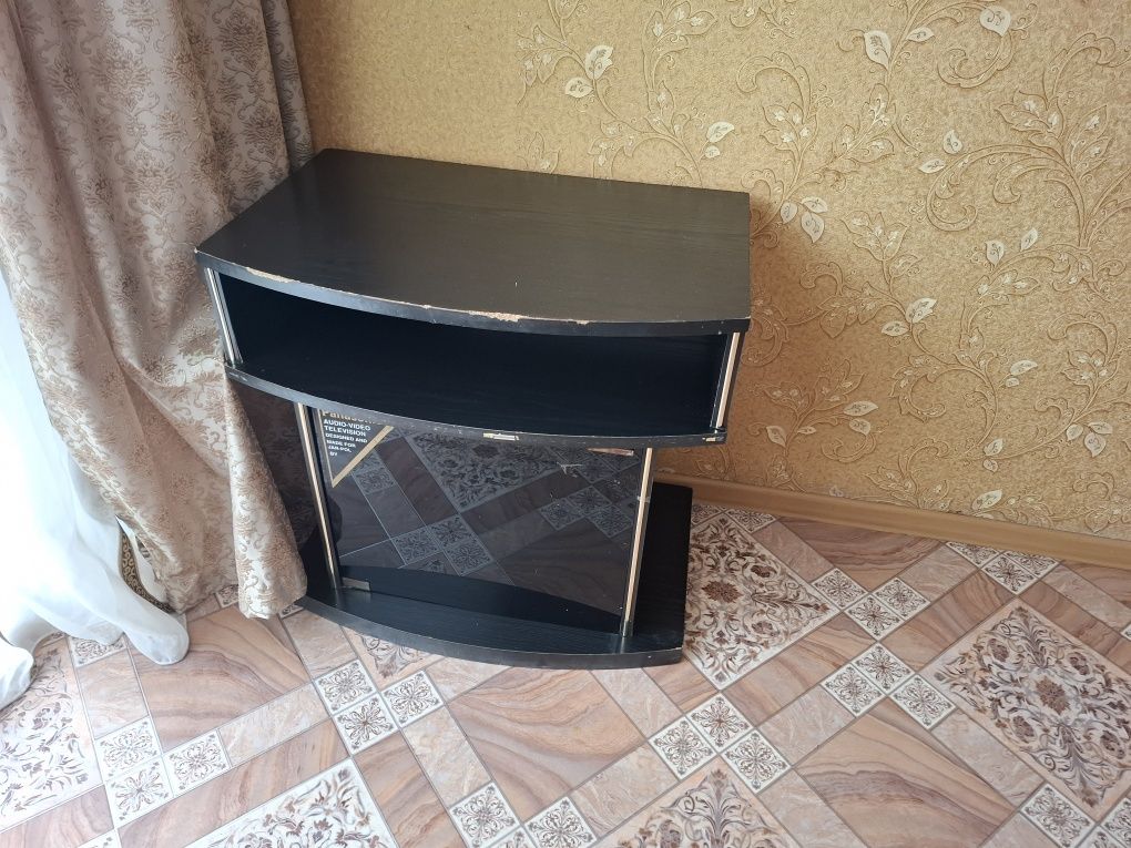Диван, шкаф, подушки,  манеж, тумба