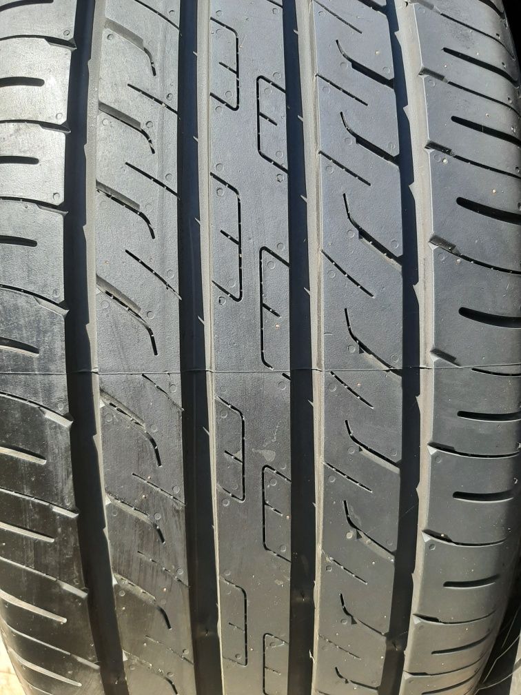 Продам шины 235/50/19 новые