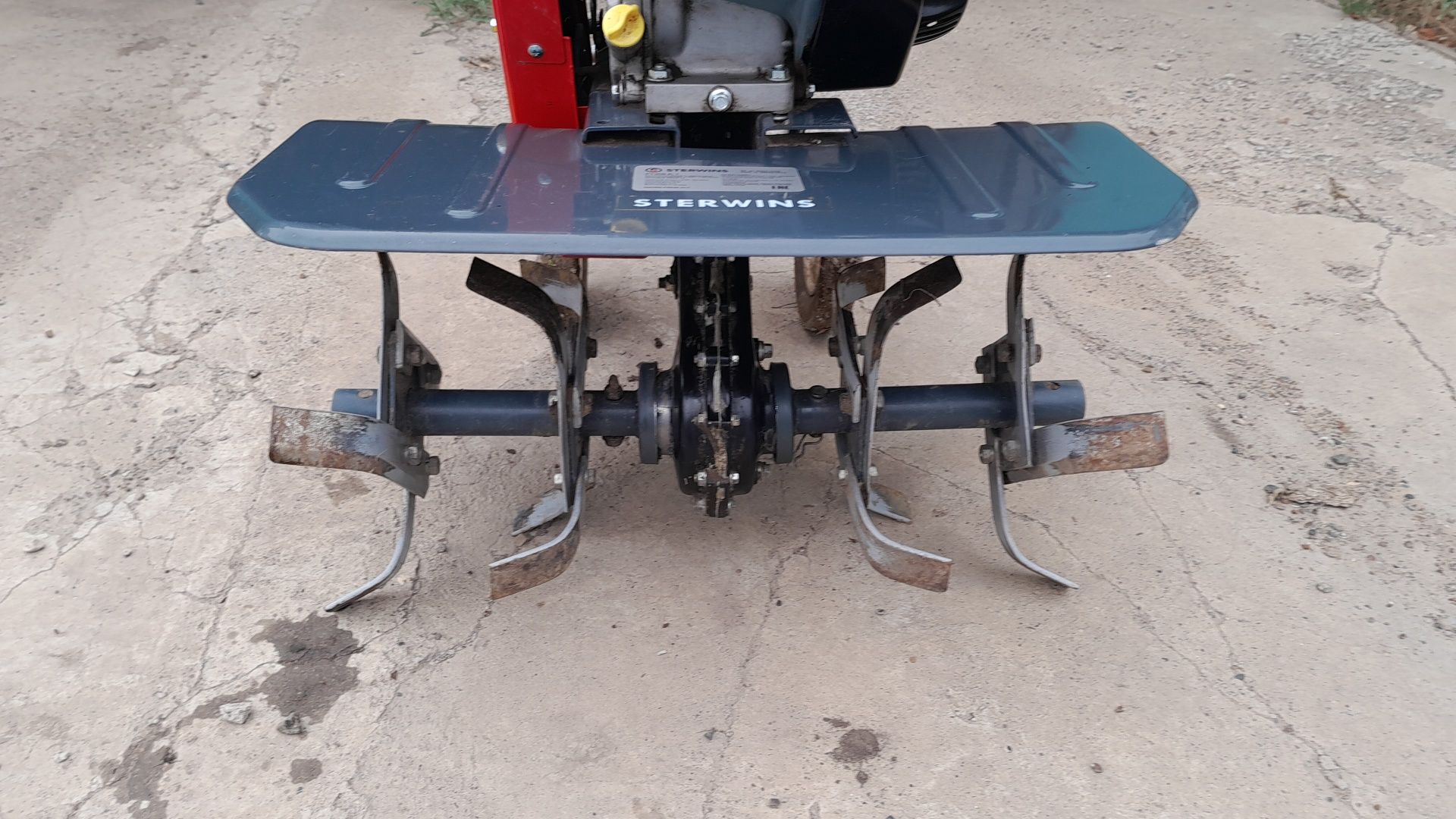 Продаю культиватор б/у  STERWINS PT208 с бензиновым двигателем B&S 950