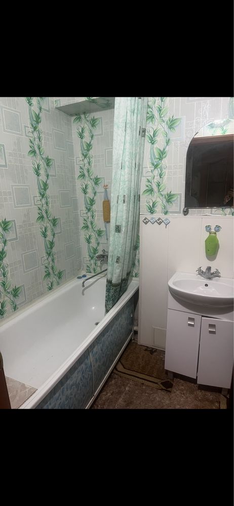 Продам 2х комнатную в центре