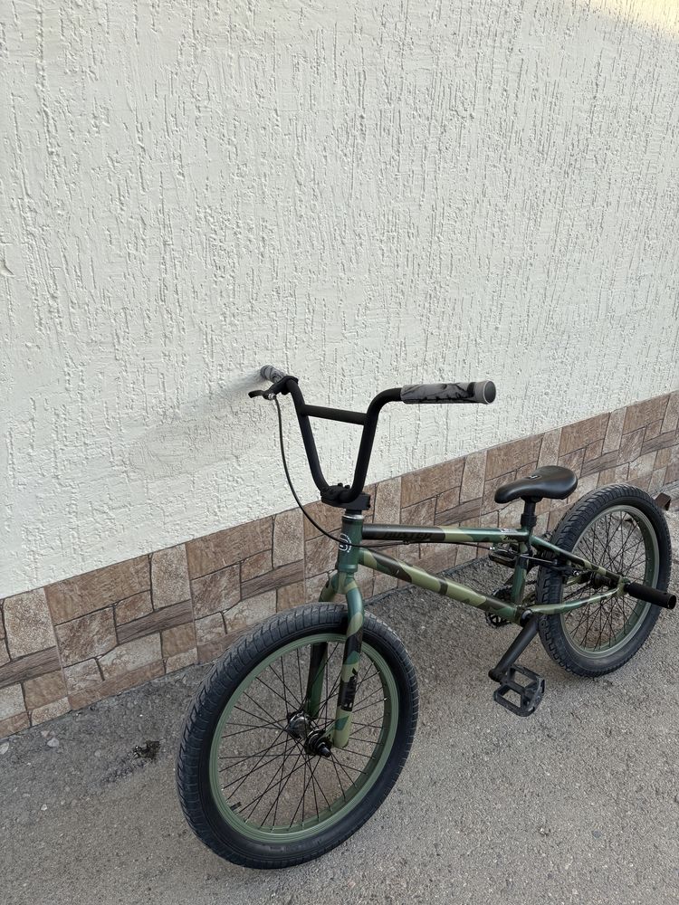Продам BMX Buster