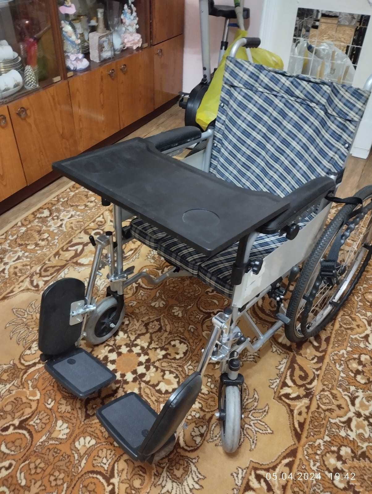 Инвалидная коляска