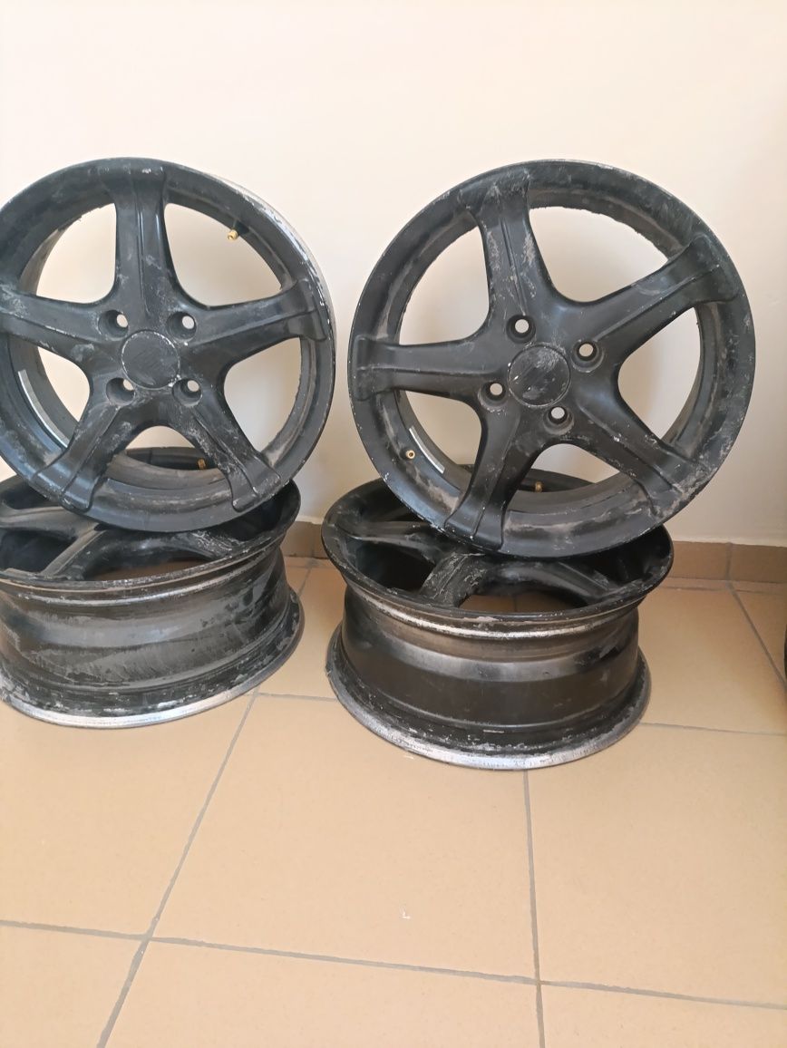 Срочно продам диски с шинами