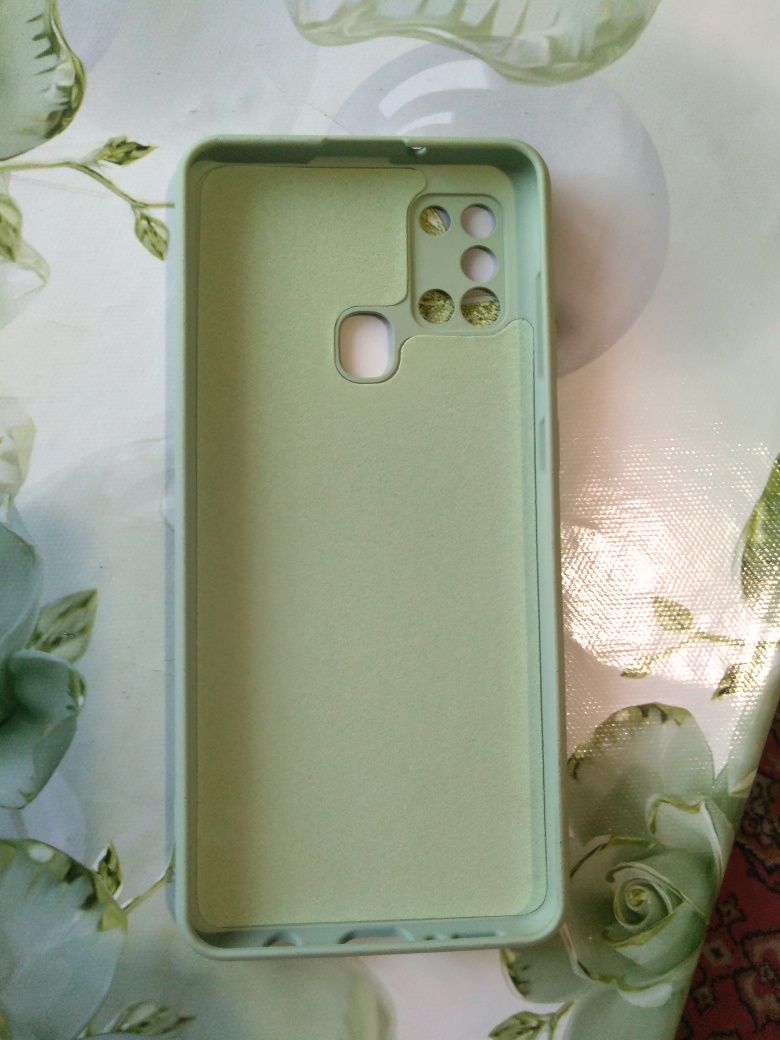 Продам чехол на самсунг