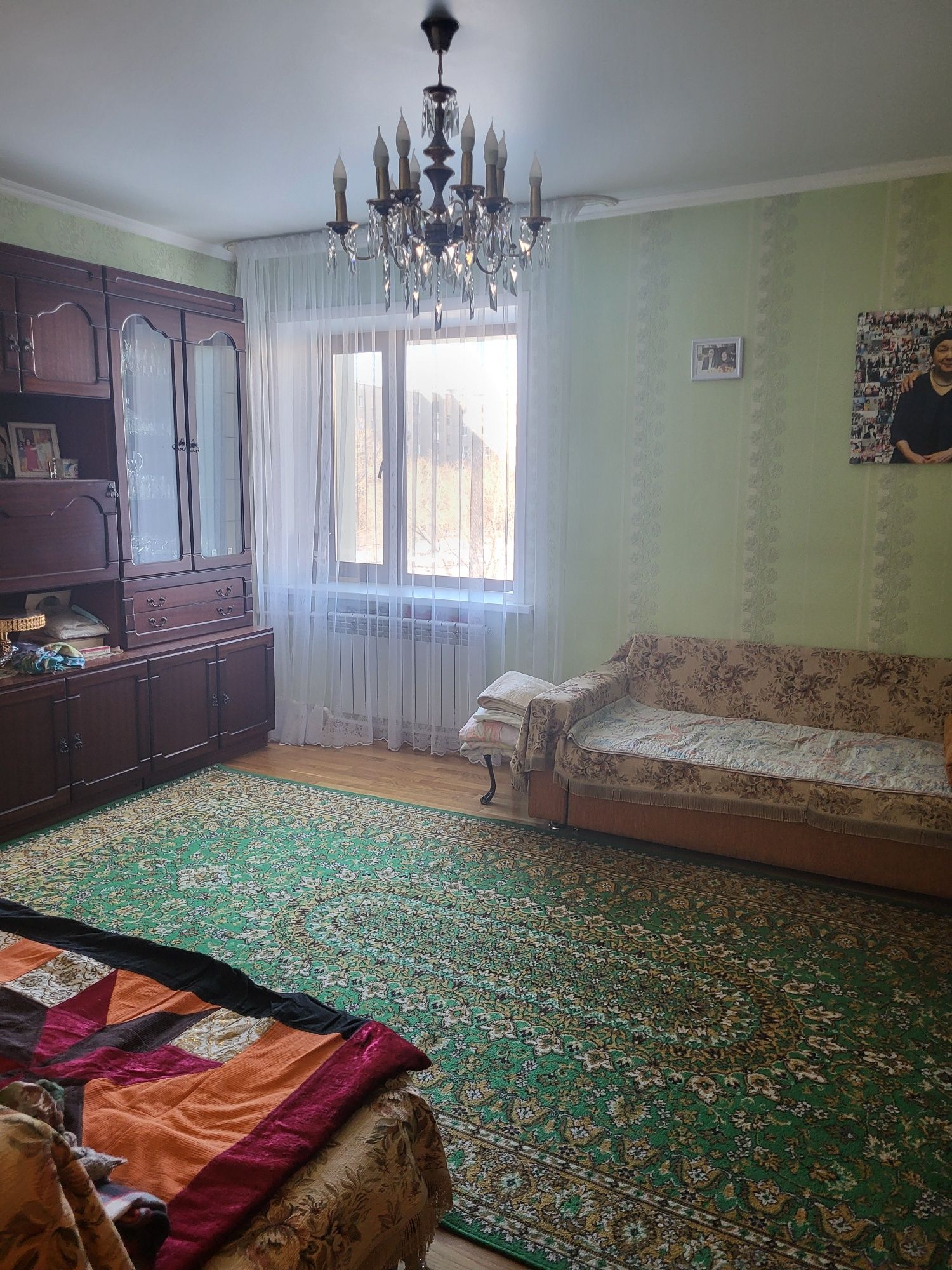 3 комн.кв. 106 кв.м на рынке . Назарбаева 2к