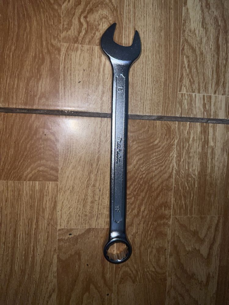Ключь makita 18 рожковый