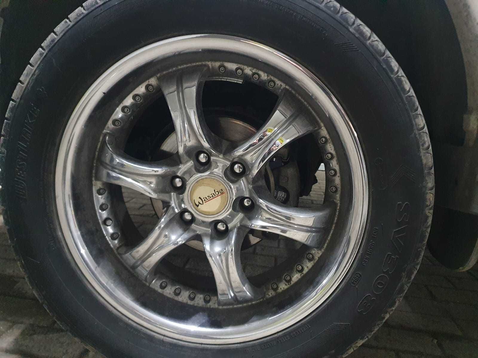 Срочно продам летние шины с дисками R20  6  Разболтовка 6x139.7