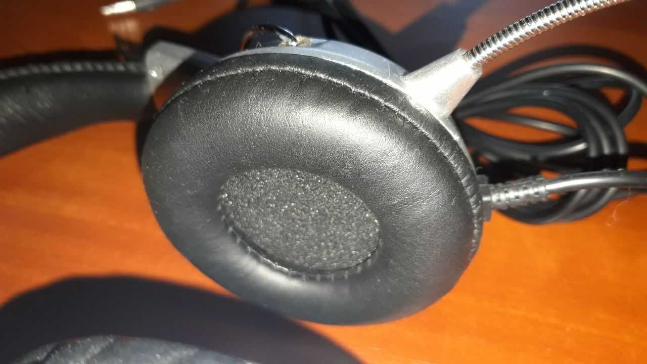 Наушники с микрофоном Philips HP-928 MV