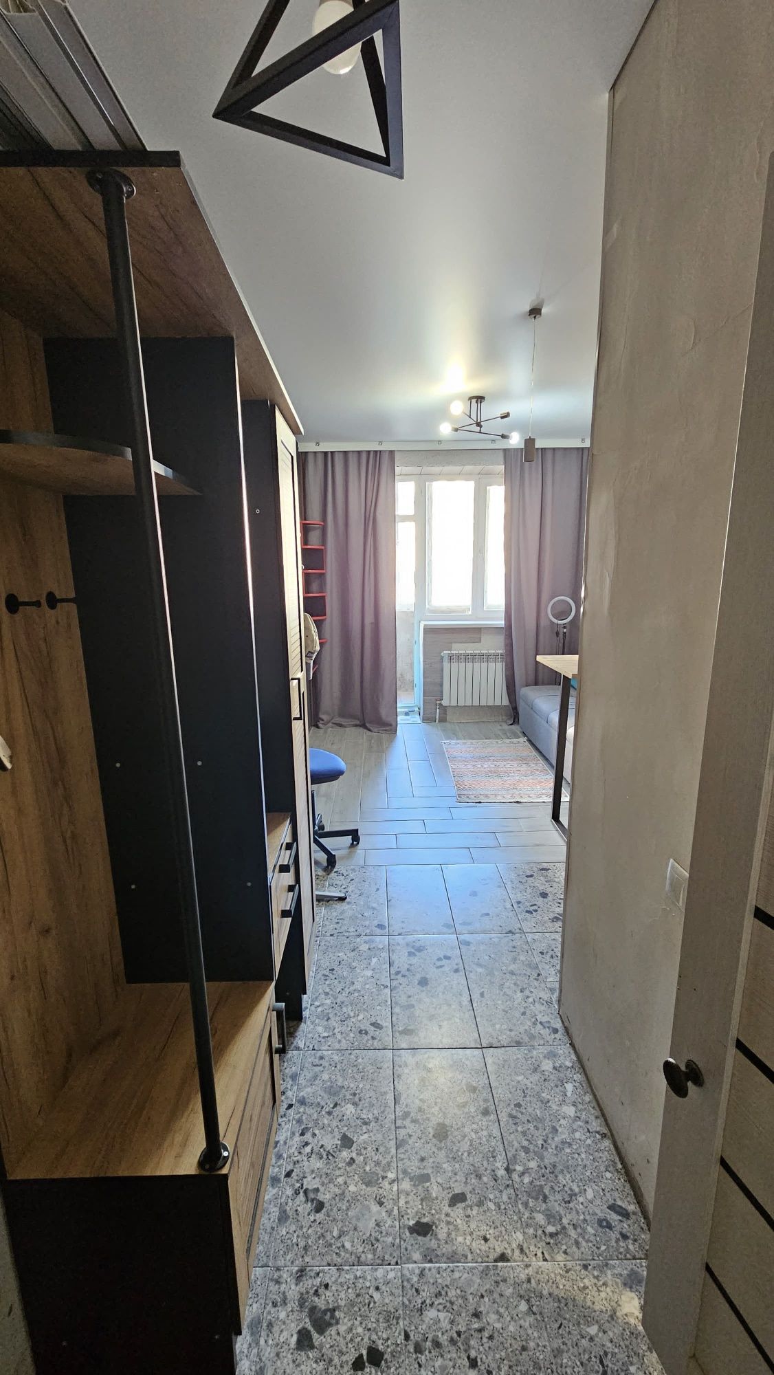 Продам 1 ком студия , на 2этаже, район лрт