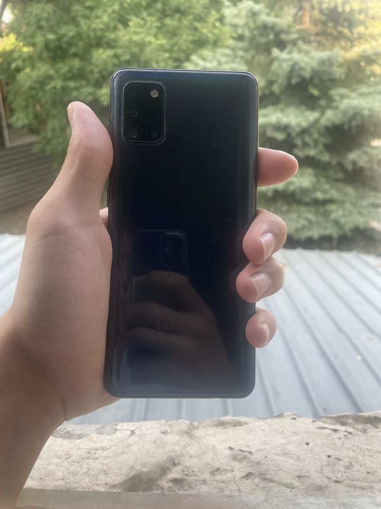 Продам Самсунг А31