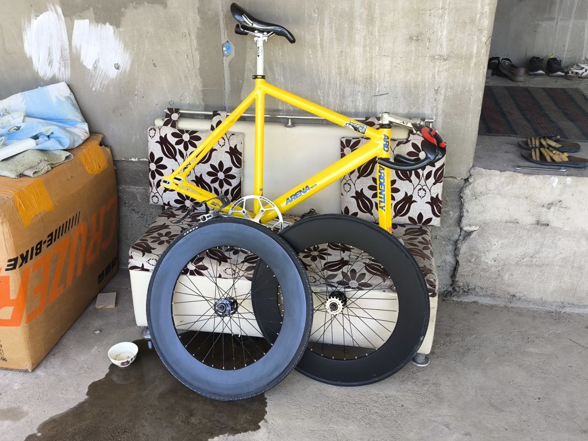 Fixed gear ardently arena pista