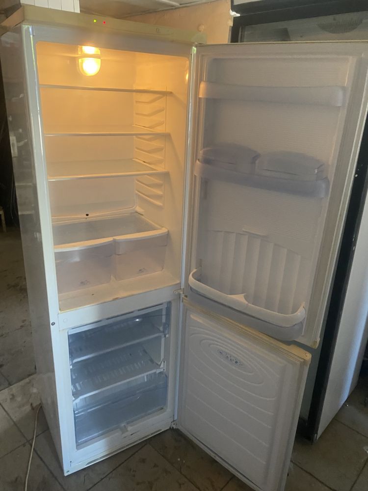 Продам холодильник