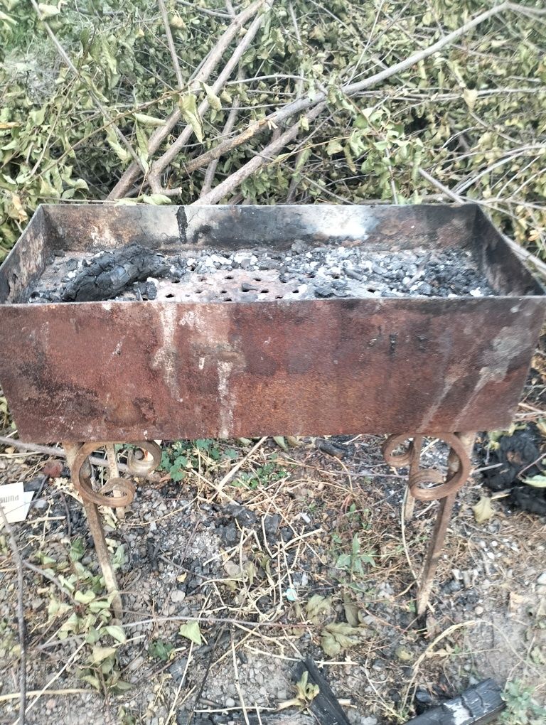 Мангал ножки снимаются