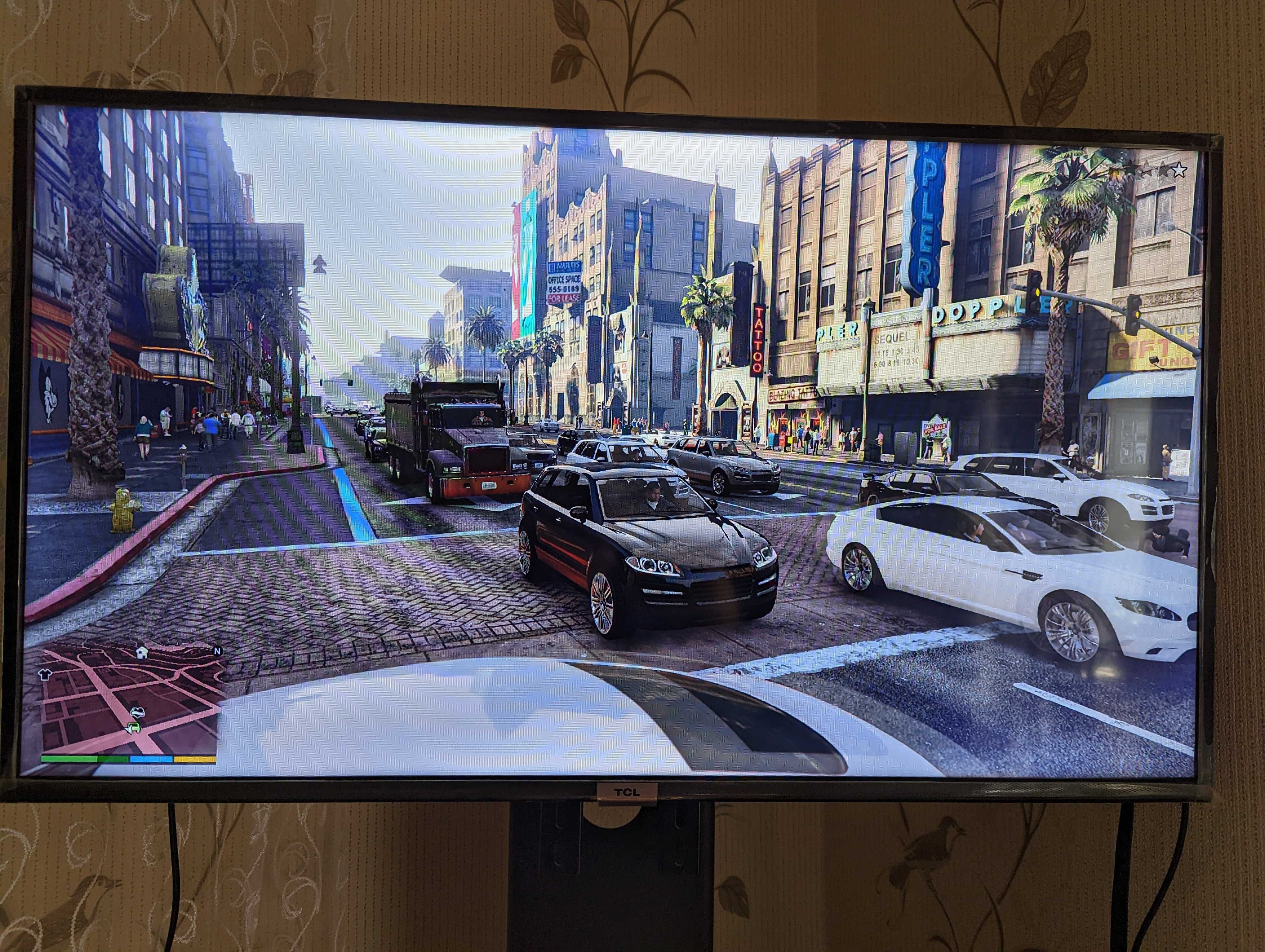 PS 4 Slim 1Tb 2 джойстика  + 5 Игр