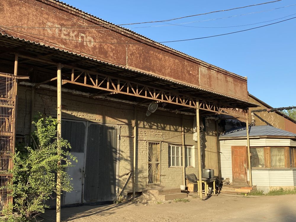 Склады площадью от 30 до 1000 м. кв., холодные и тёплые. Площадки.