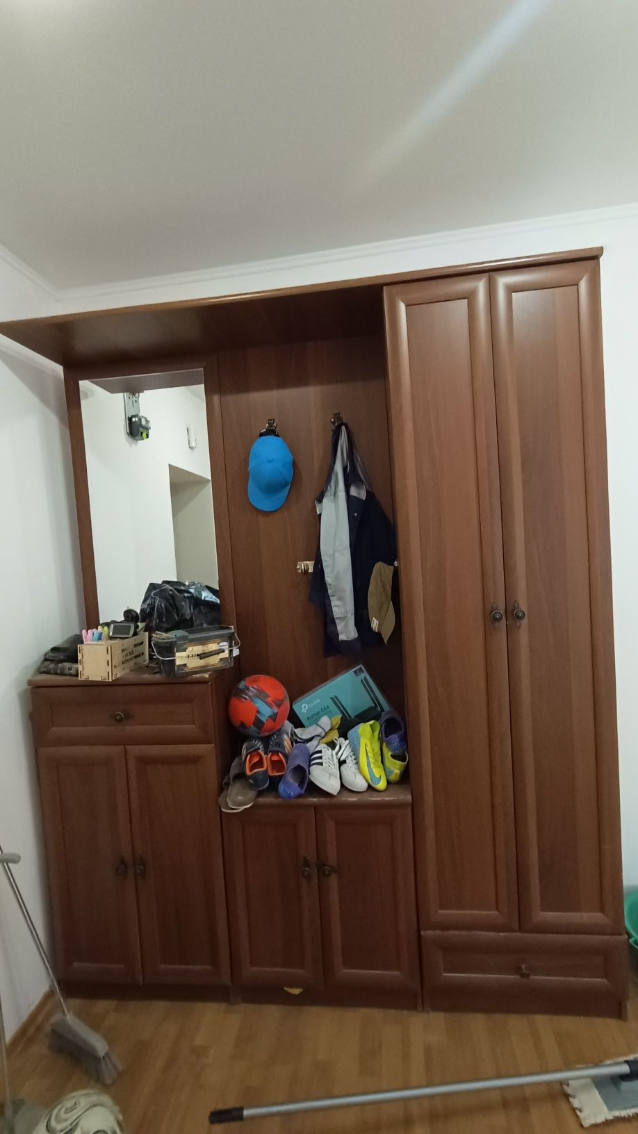 Прихожая шкаф бу