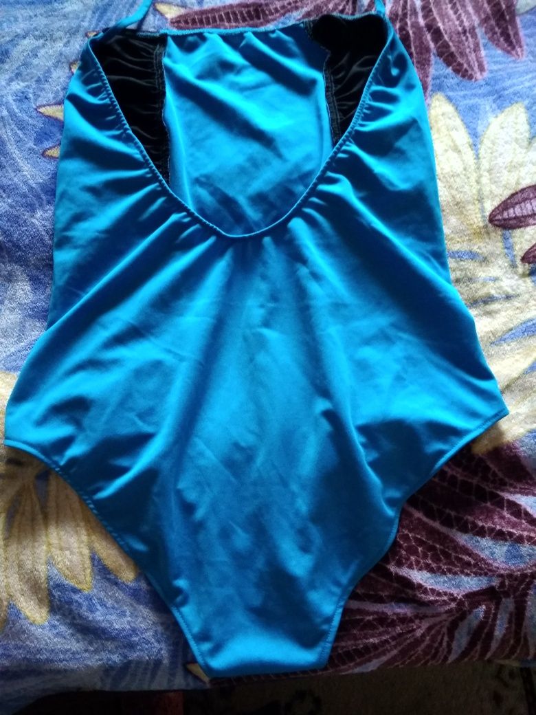 Купальники женские