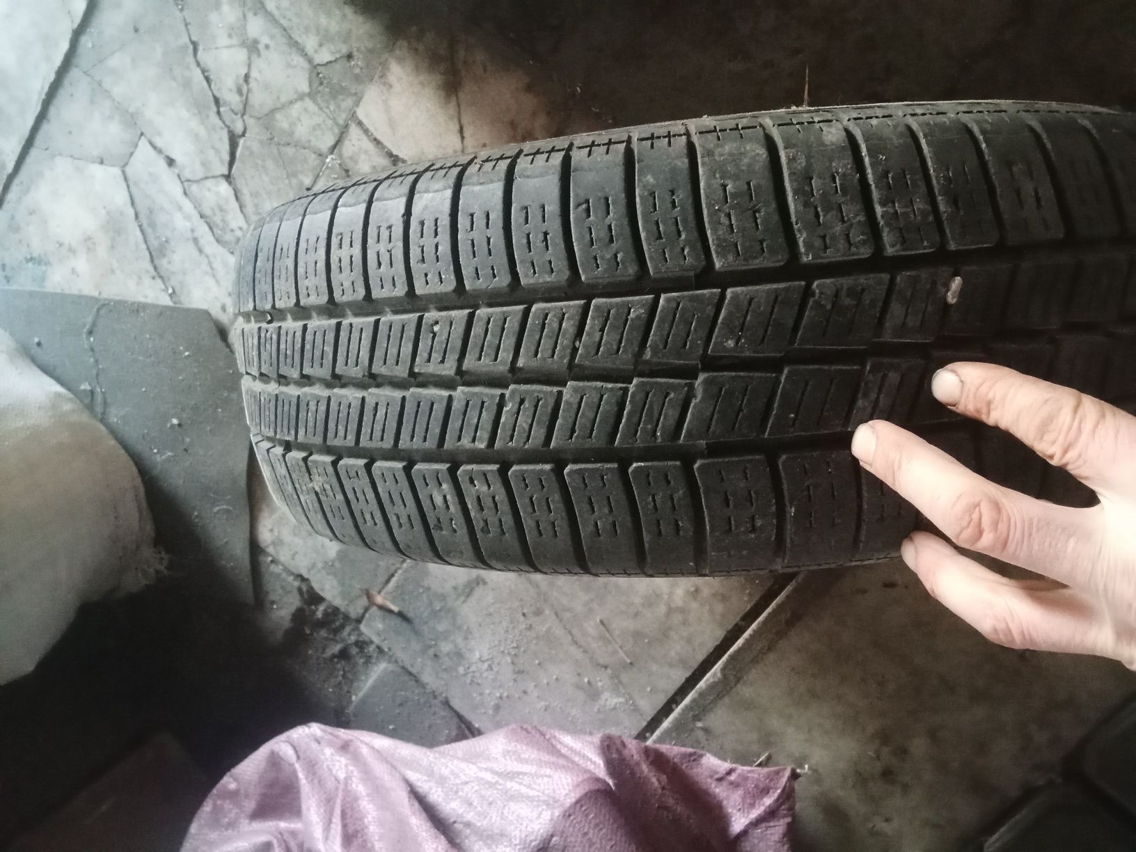 Продам диск с резинай на 14