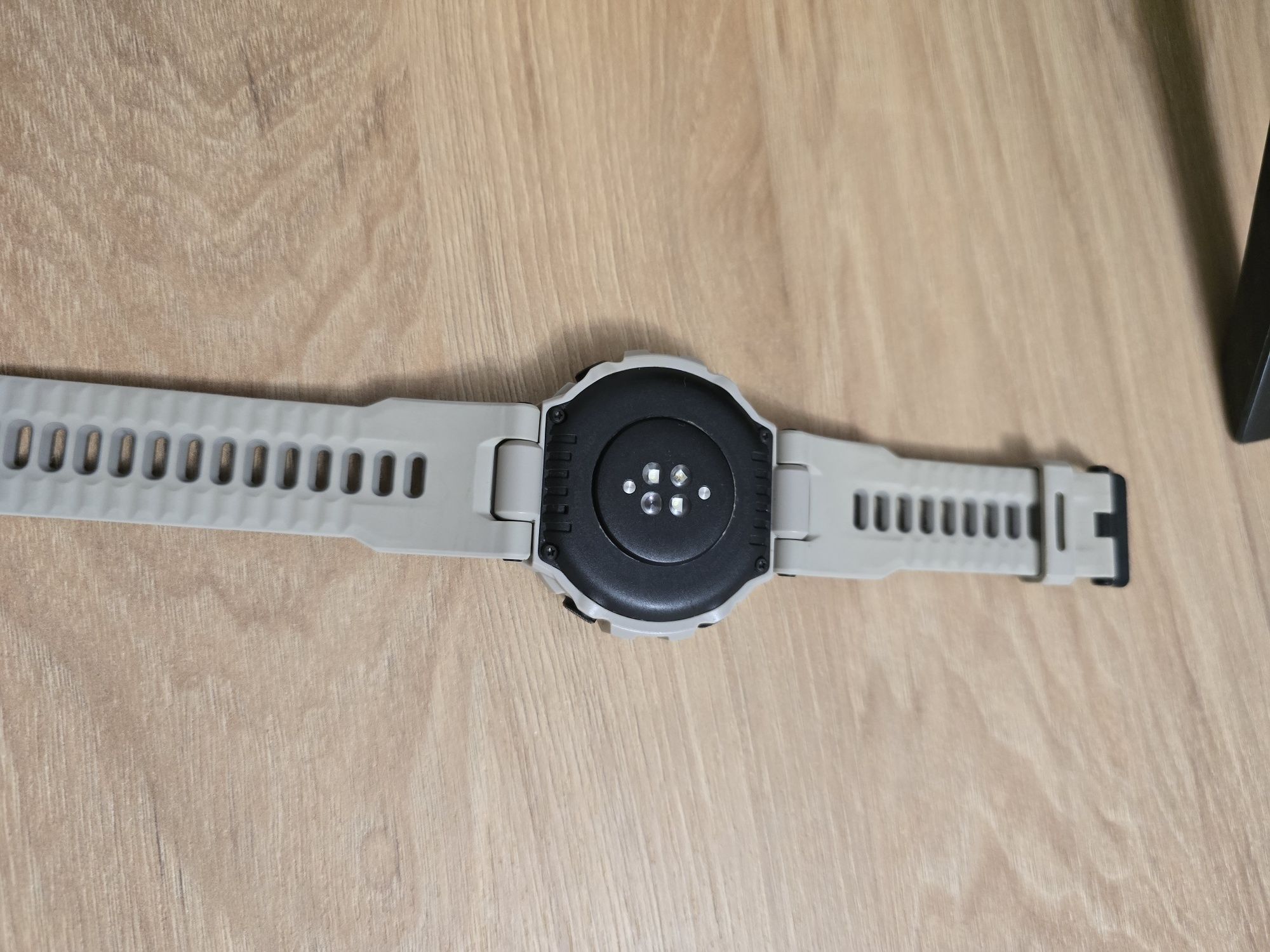 Продам часы amazfit