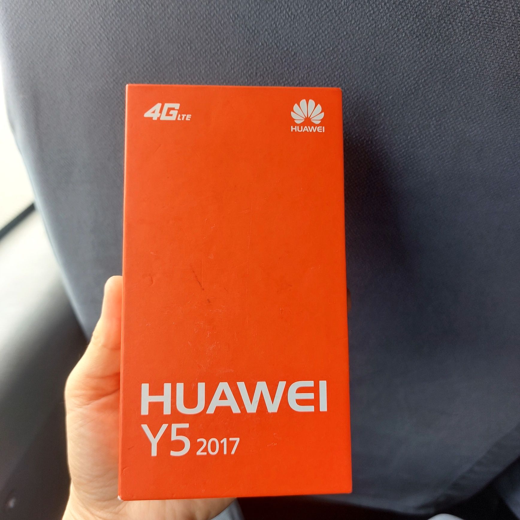 Продам телефон Huawei Y5