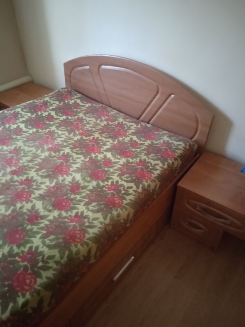 Классика!Продам спальный гарнитур, малогабаритный