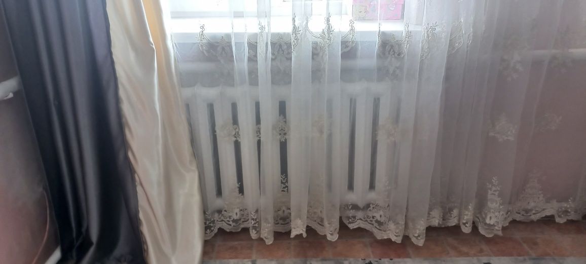 Продам шторы вместе с тюлью