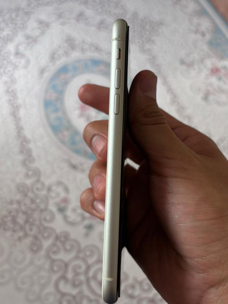 iPhone 11 с гарантией