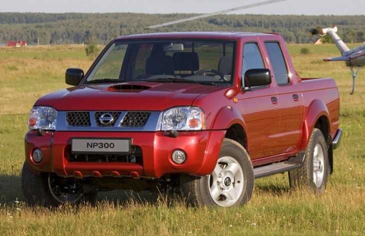 Фара на Ниссан НП 300 Nissan NP 300