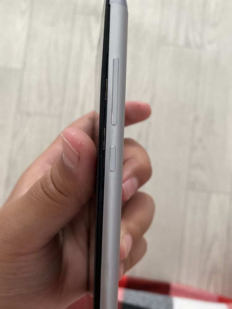 Redmi note 3 в хорошем состояние