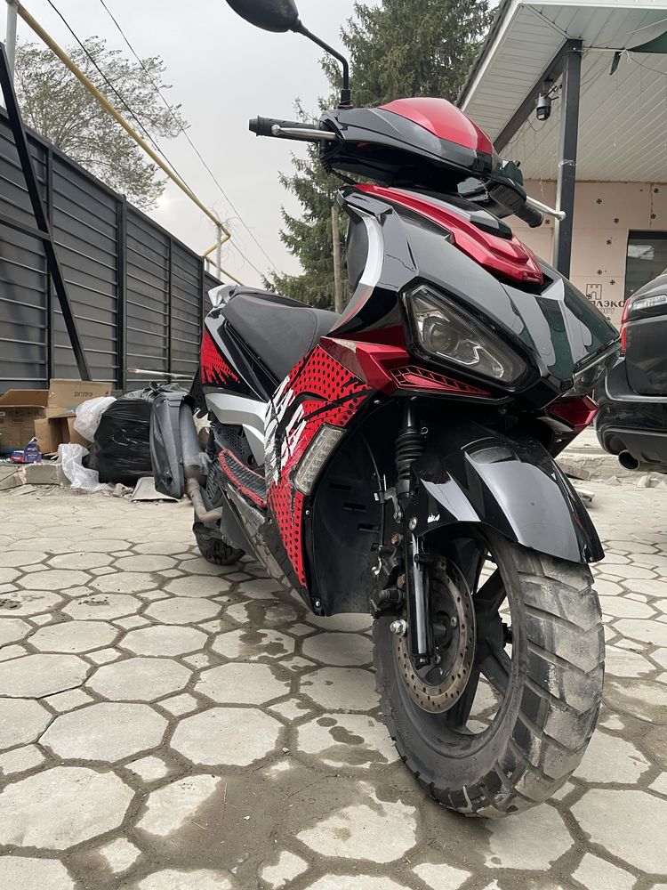 Продам скутер 150