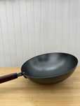 Чугунная сковорода вок (wok)