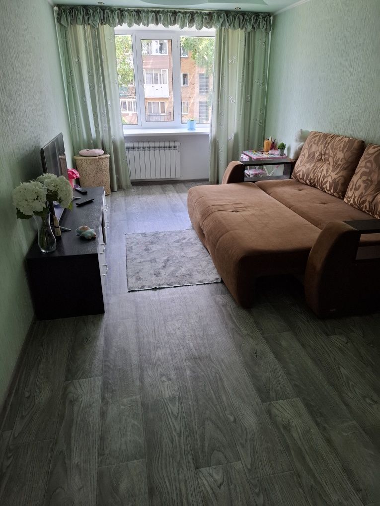 Продам квартиру 2 х комнатную квартиру.