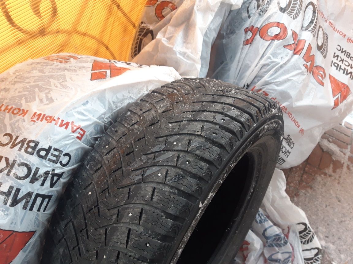 Продам б/у шины R17