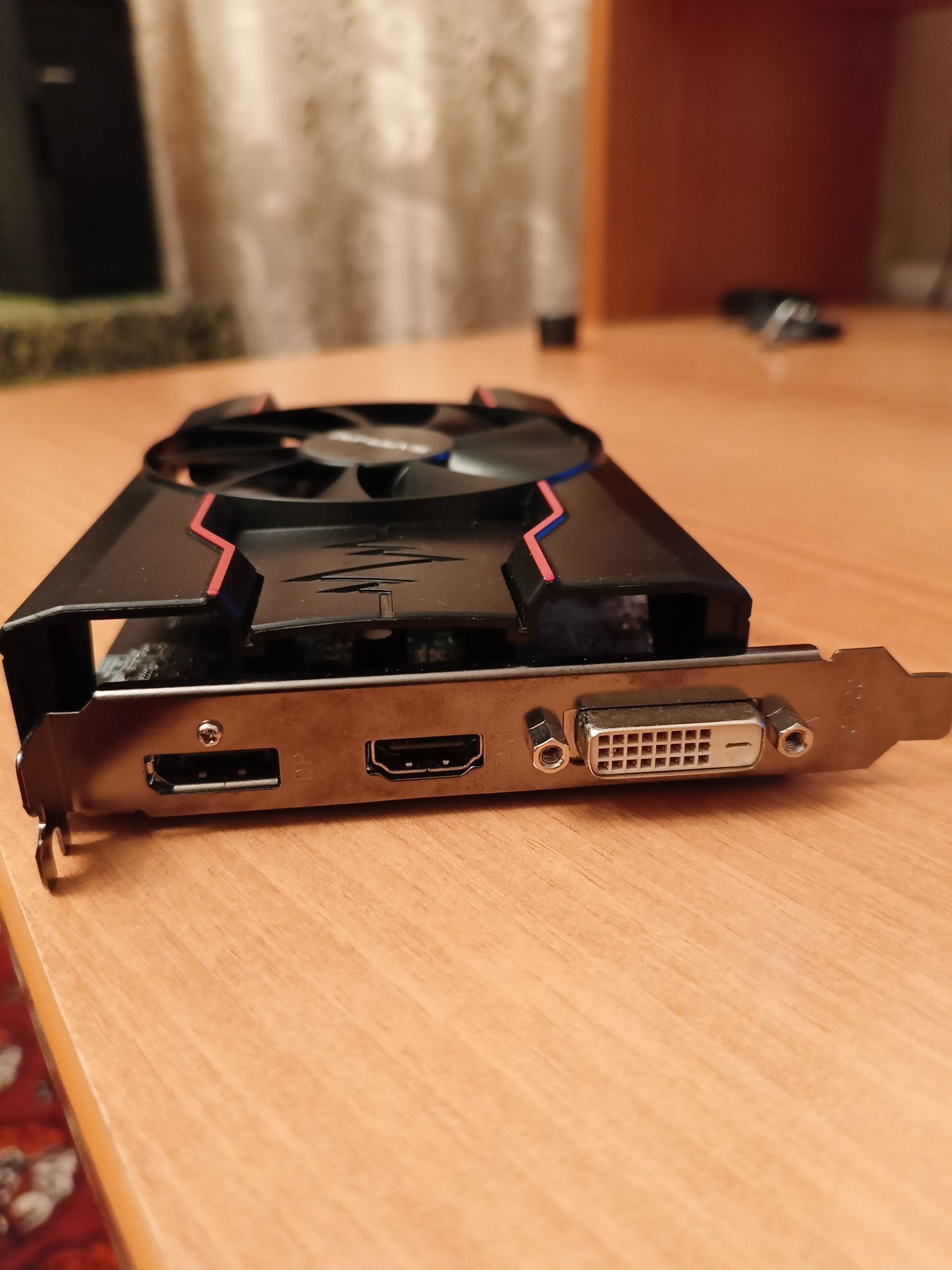 Видеокарта Radeon 550