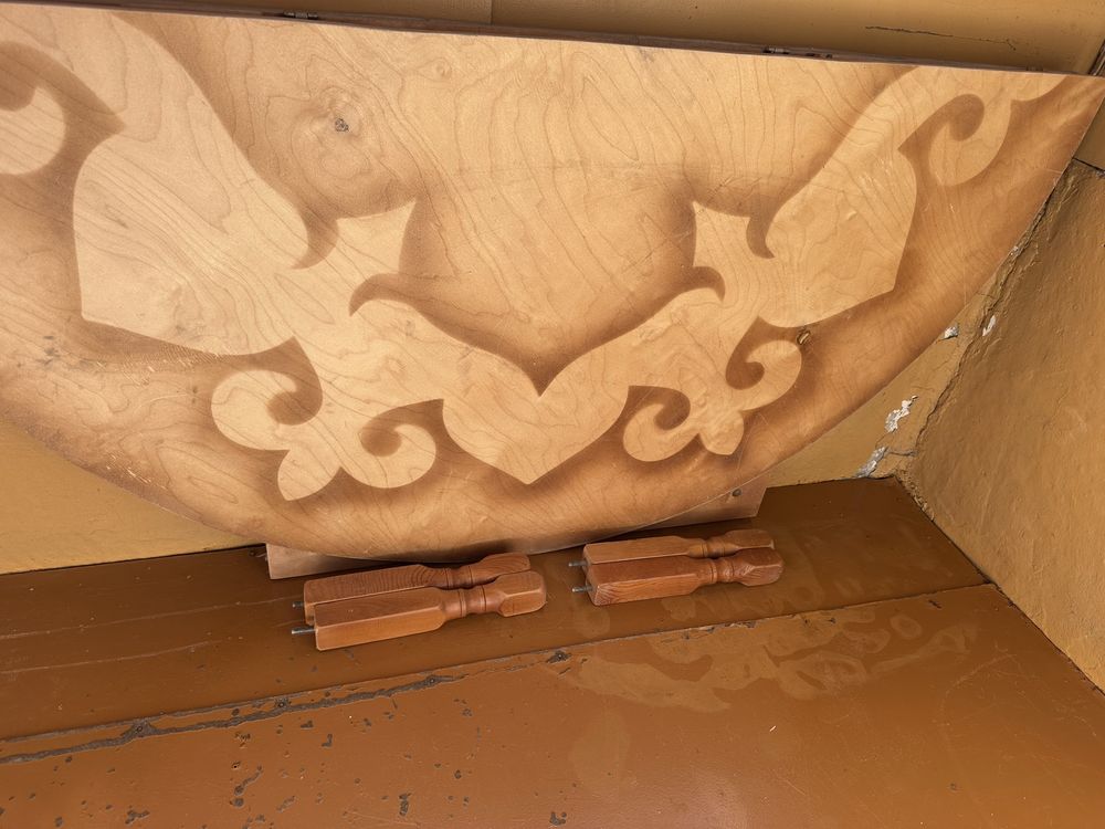 Продам стол Казахский