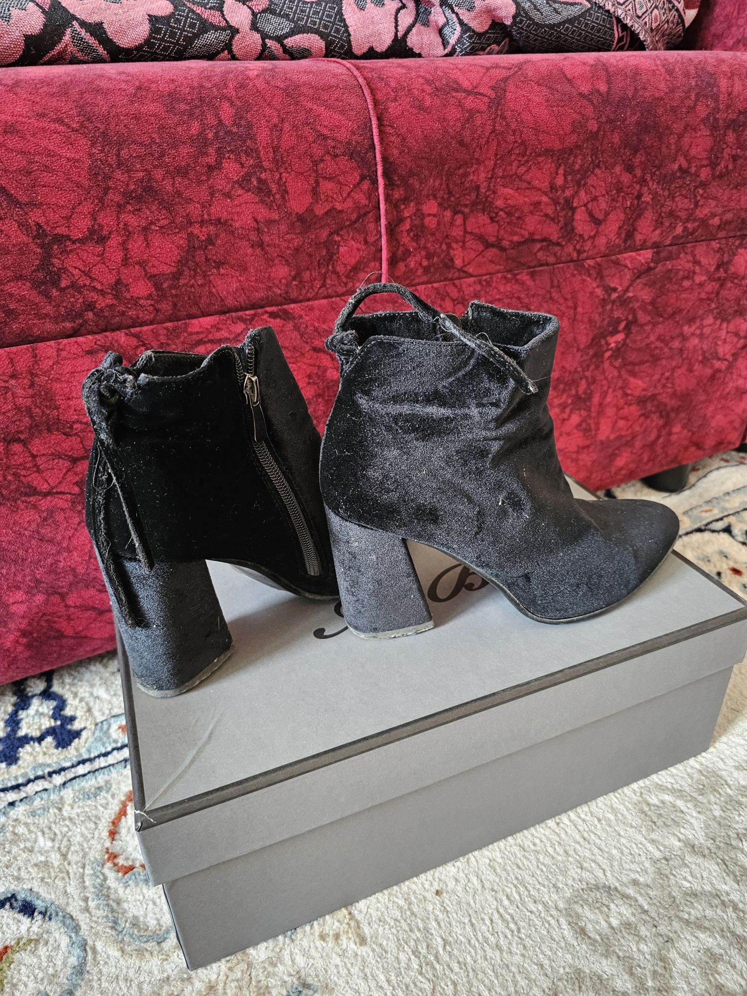 Продам 3пары БУ обуви за 5К