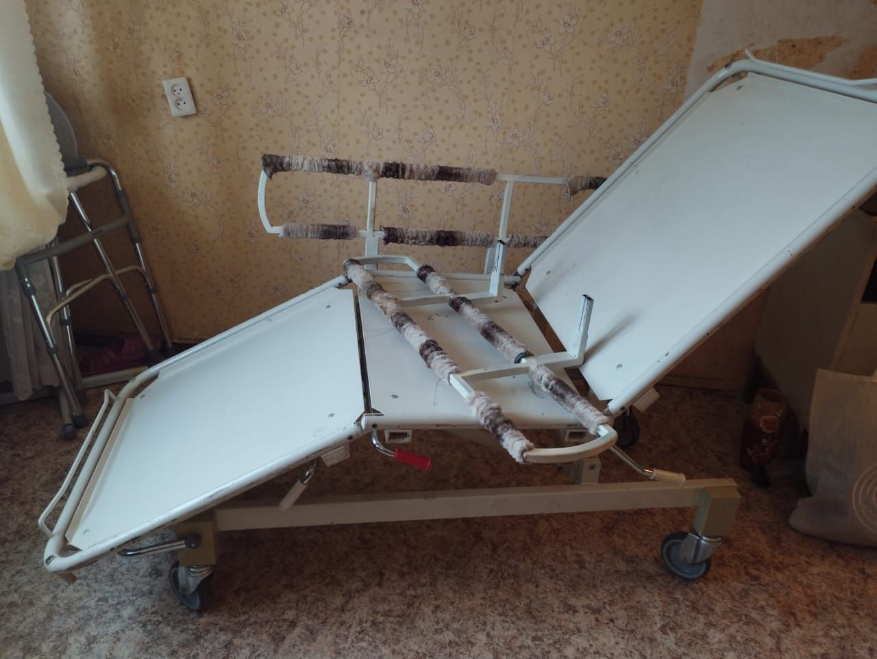Продам кровать для больного