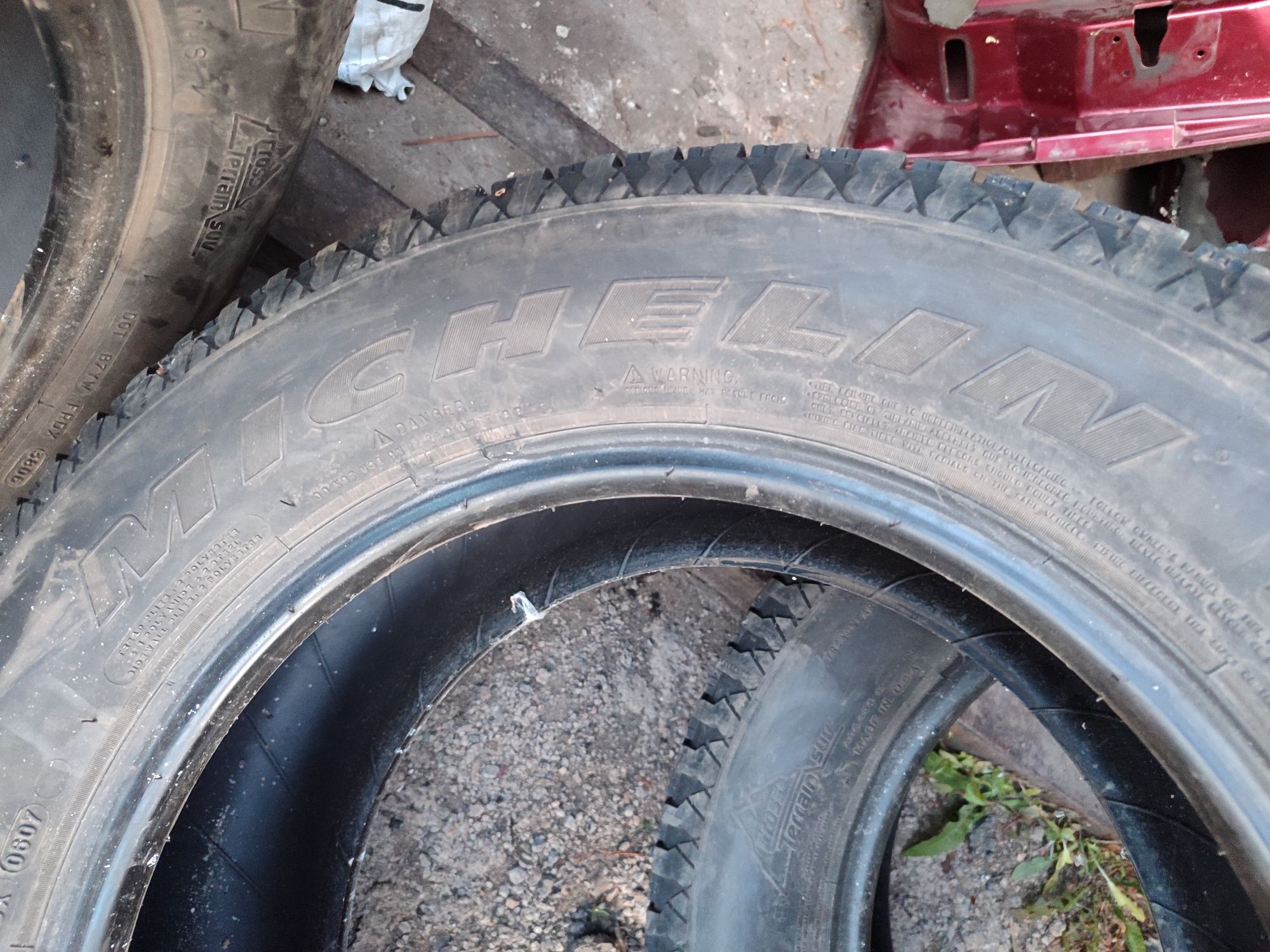 Продам три шины Michelin